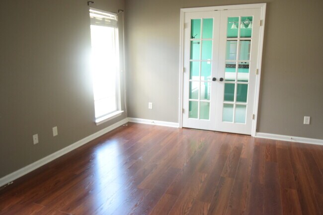 Building Photo - Great Family Home in Richmond Place