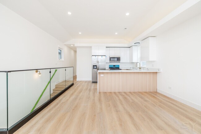 Foto del edificio - 2949 W 25th Pl