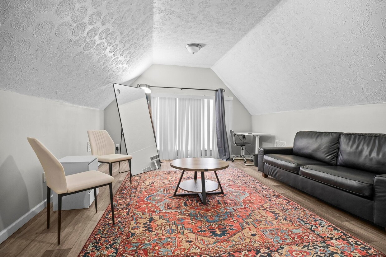 Photo - 1842 Crawford Rd (Cleveland, OH)