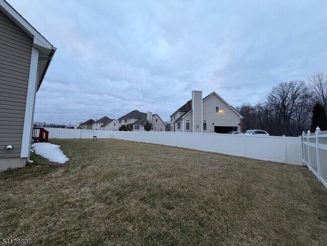 Building Photo - 105 Churchill Ave