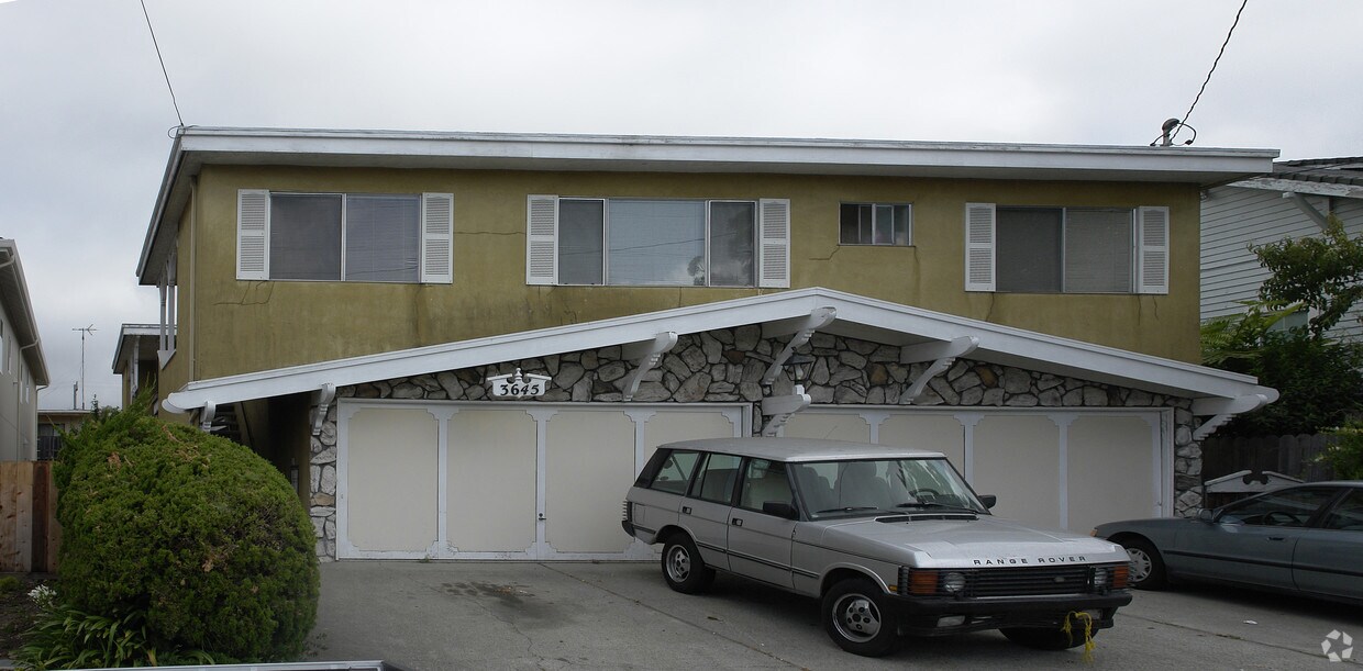 Primary Photo - 3645 Loma Vista Ave