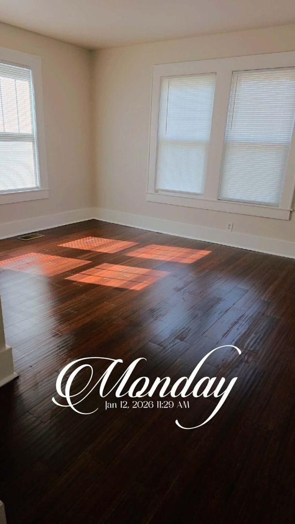 Building Photo - 910 Virginia St