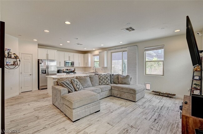 Building Photo - 6363 Amelia Ridge Ave