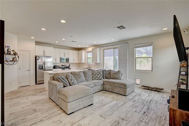 Foto del edificio - 6363 Amelia Ridge Ave