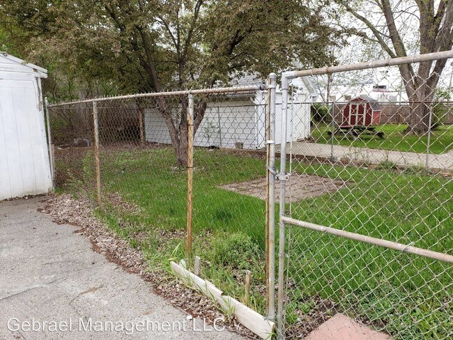 Building Photo - 2 br, 1 bath House - 2905 Reynolds