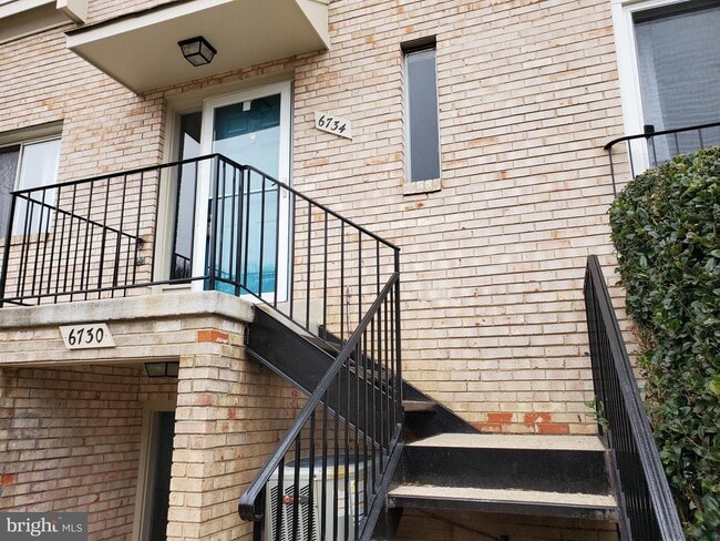 Foto del edificio - 6734 Perry Penney Dr