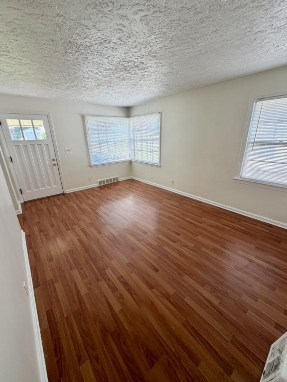 Building Photo - 26 Meadowbrook Ave