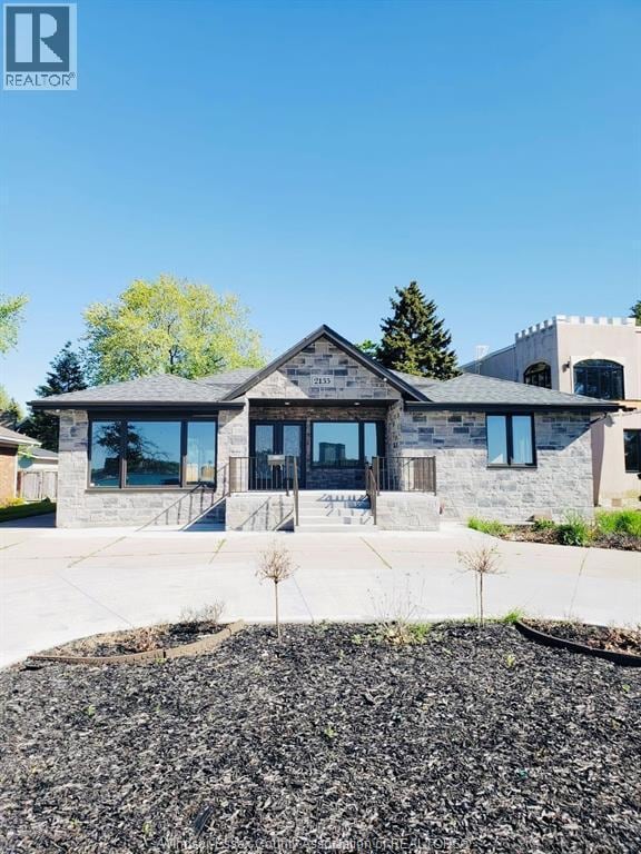 Photo principale - 2135 Riverside Dr W