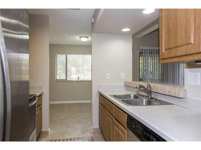 Foto del edificio - 8120 NW 15th Mnr
