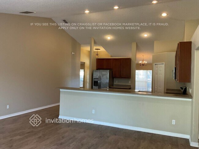 Foto del edificio - 151 Blackstone Creek Rd