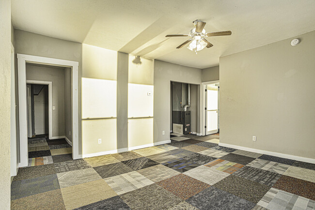 Building Photo - 118 Brady St