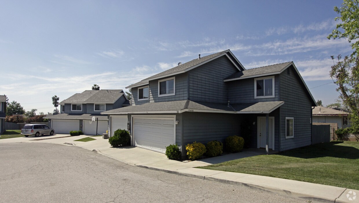 Building Photo - Birchwood Terrace