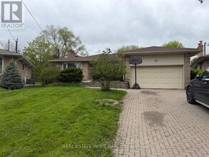 Building Photo - 22 Whitelock Crescent