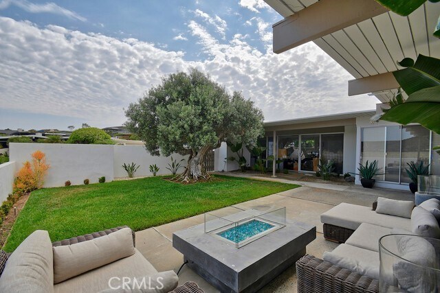 Building Photo - 2601 Harbor View Dr