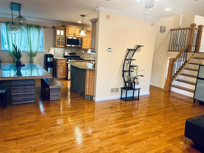 Building Photo - 1 Alderwood Ln