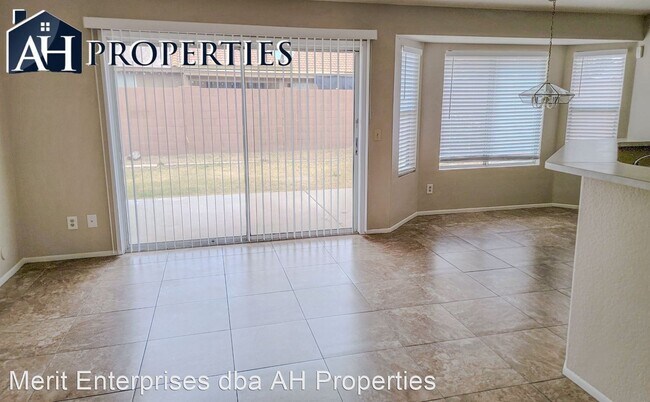 Foto del edificio - 3 br, 2 bath House - 8056 W GEORGIA