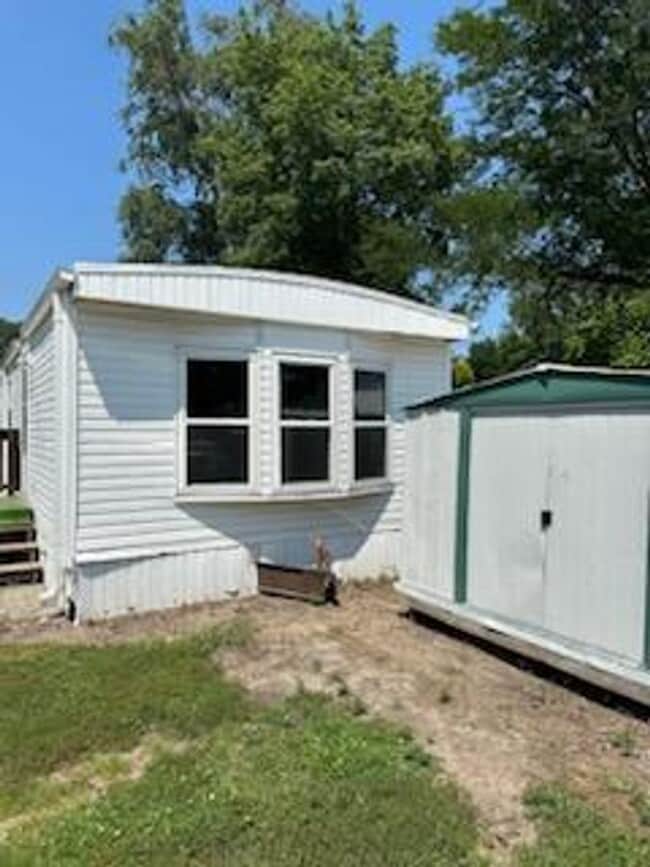 208 E 13th St, Wood River, ND 68883 House Rental in Wood River, ND