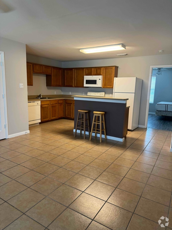 Building Photo - 45657 Chapman Ln