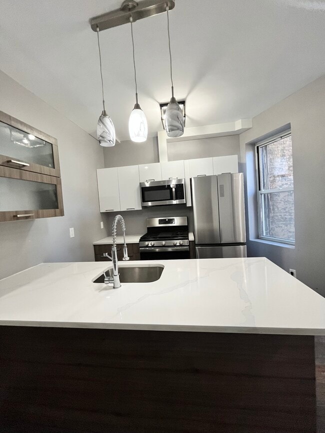 270 Hancock Ave 2 - 271 Hancock Ave