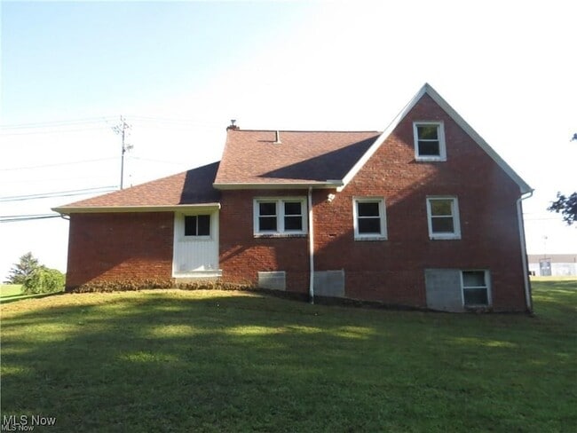 Foto del edificio - 6424 N Ridge Rd