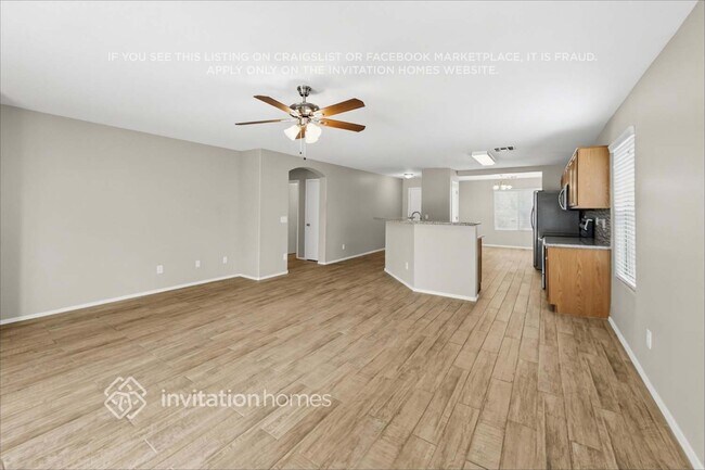 Foto del edificio - 11310 N 161st Dr