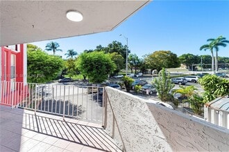 Building Photo - 1750 W 46th St