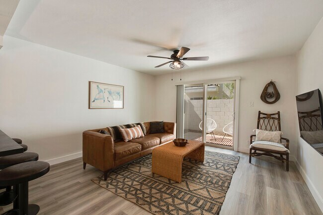 Building Photo - 3212 N 50th Dr