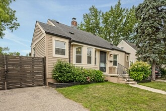 Building Photo - 1397 Leroy St