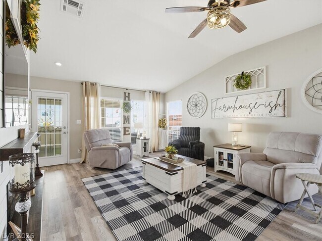 Foto del edificio - 4904 Winterset Dr