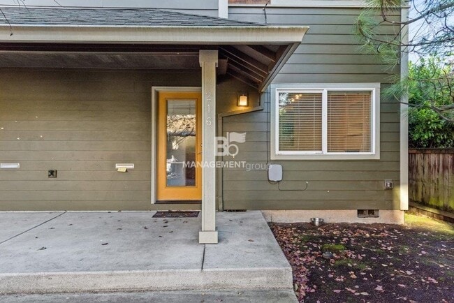 Foto del edificio - Modern Close-In NE Portland Townhome -- Li...