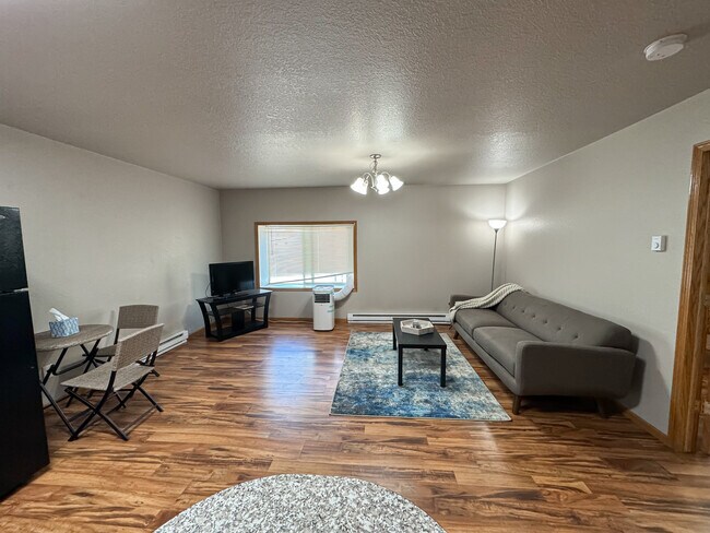 Building Photo - Theater Apartments Beulah