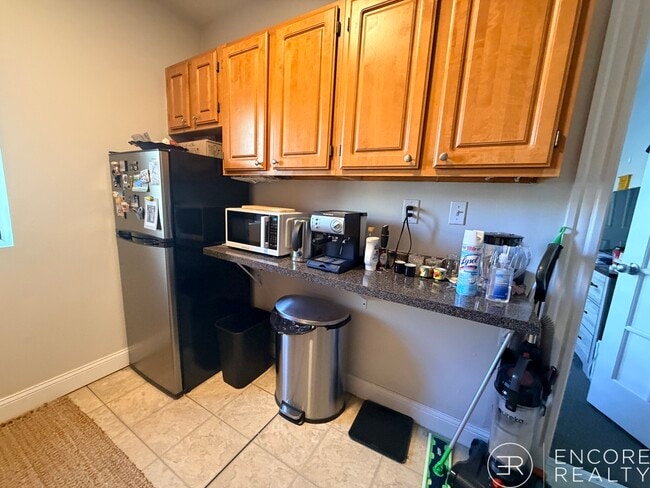 Building Photo - 16 Aberdeen St