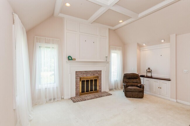 Building Photo - 121 Lamplighter Ln