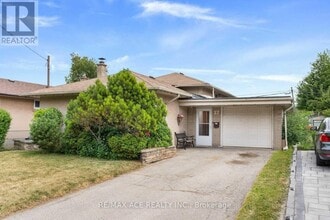 Building Photo - 27 Oakridge Dr