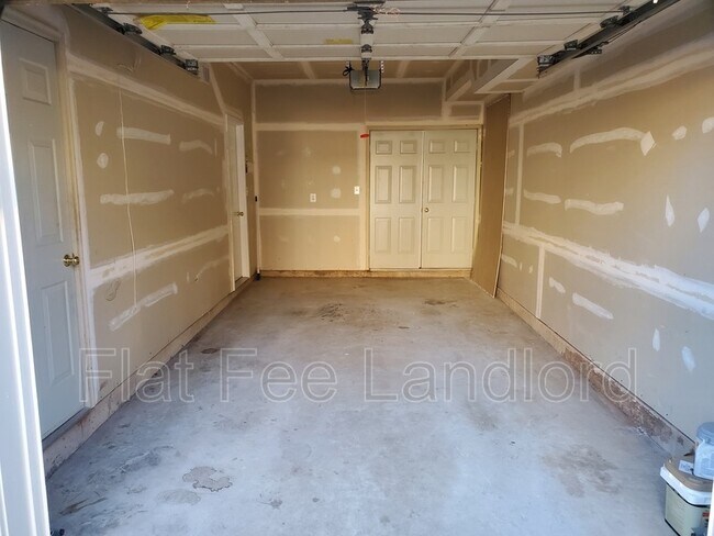 Building Photo - 2505 Polly Jefferson Way