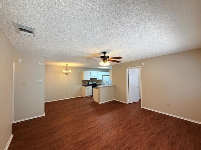 Building Photo - 12102 Arrowwood Dr