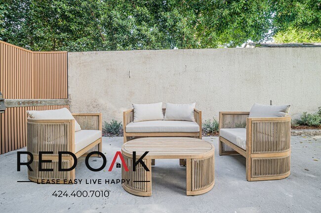 Foto del edificio - 4651 Cahuenga Blvd