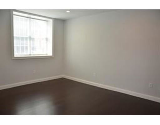 Building Photo - 6 Admirals Way