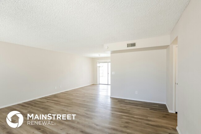 Foto del edificio - 4901 W Puget Ave