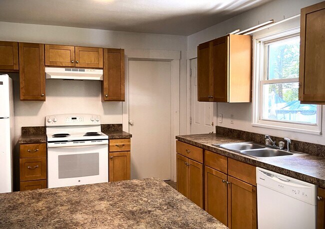 Building Photo - 161 Winchester Dr