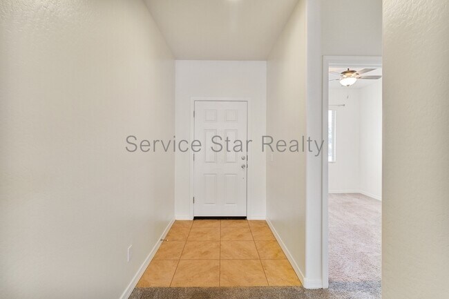 Foto del edificio - 24462 W Mobile Ln