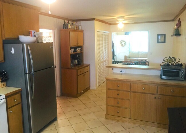 Foto del edificio - 304 Lauderdale Rd