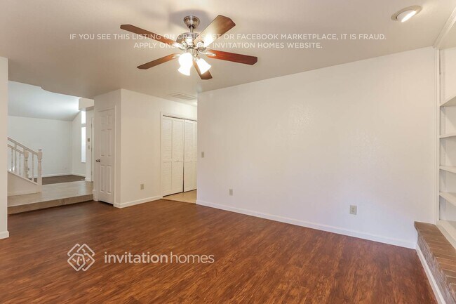 Foto del edificio - 8186 Devon Park Ct