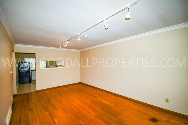 Foto del edificio - 2 Bedroom 1 Bath duplex home in Windsor He...