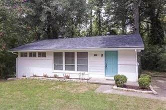 Building Photo - 5000 Scenic View Dr