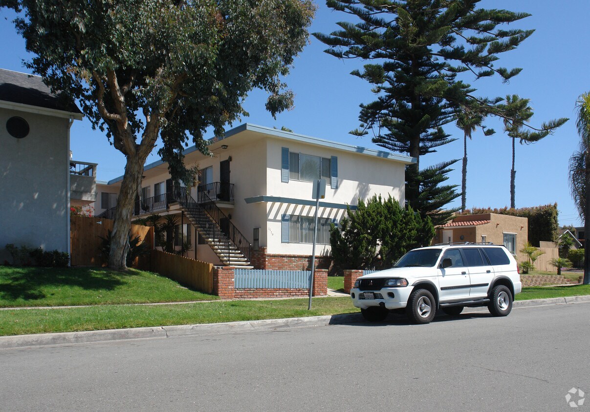 Primary Photo - 1170 Oliver Ave