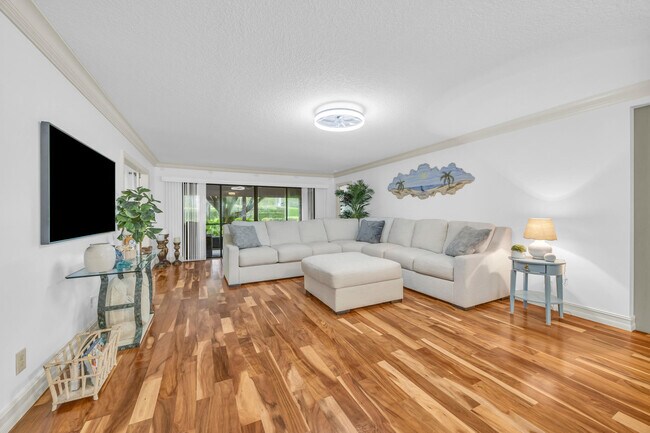 Foto del edificio - 25 SE Turtle Creek Dr