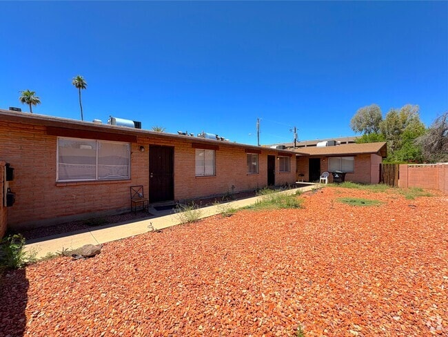 Building Photo - 1746 E Virginia Ave