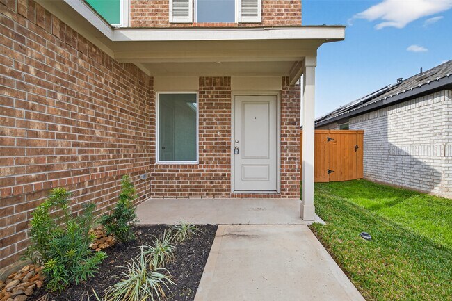 Building Photo - 3025 Fantasy Ter Dr