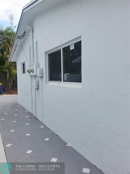 Building Photo - 3943 SW 51st St